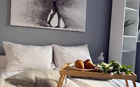 Cosy Apartment Near To The Chopin'S Airport Cybernetyki 2C